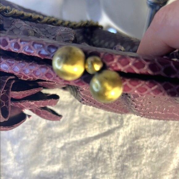 Isabella Fiore Monty Python Plum Clutch with Elegant Design - Picture 6 of 11